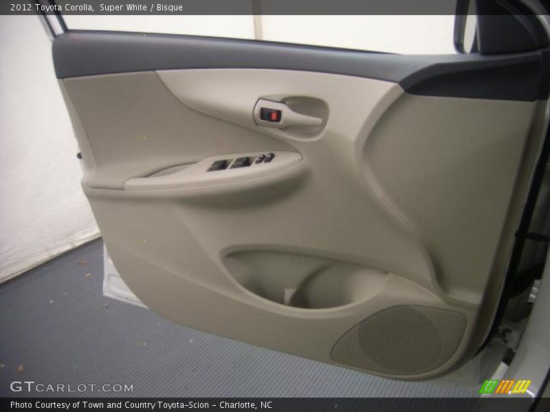 Super White / Bisque 2012 Toyota Corolla