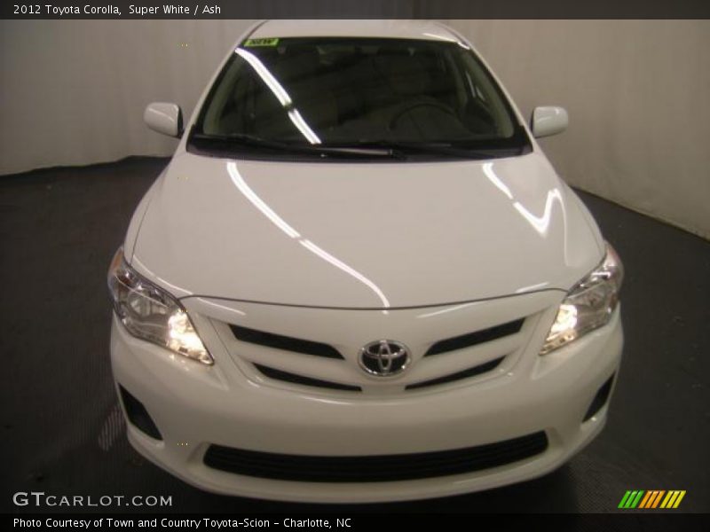 Super White / Ash 2012 Toyota Corolla