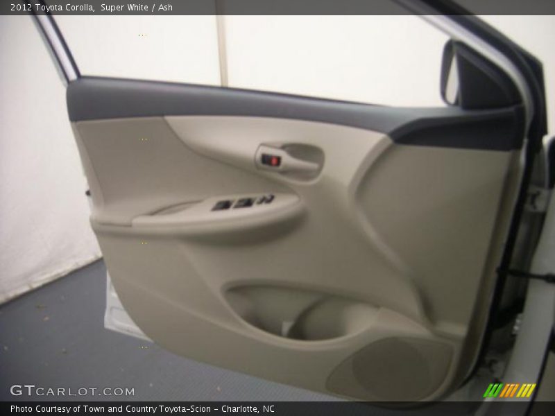 Super White / Ash 2012 Toyota Corolla