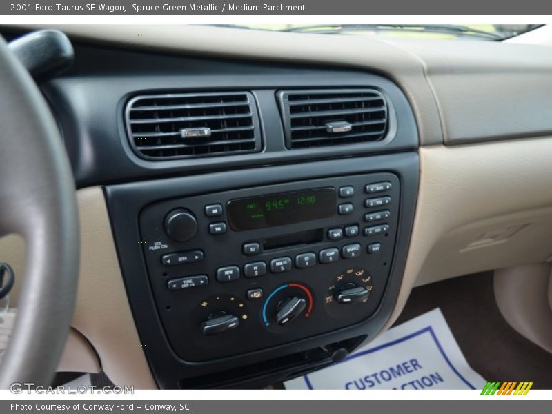 Spruce Green Metallic / Medium Parchment 2001 Ford Taurus SE Wagon