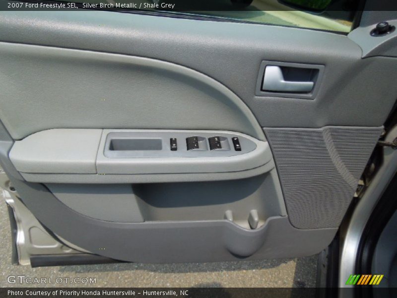 Silver Birch Metallic / Shale Grey 2007 Ford Freestyle SEL
