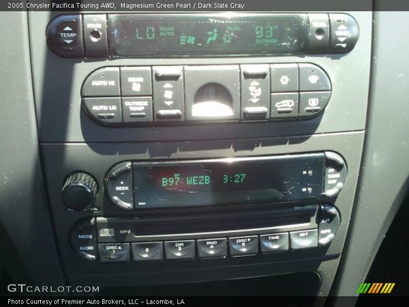 Controls of 2005 Pacifica Touring AWD