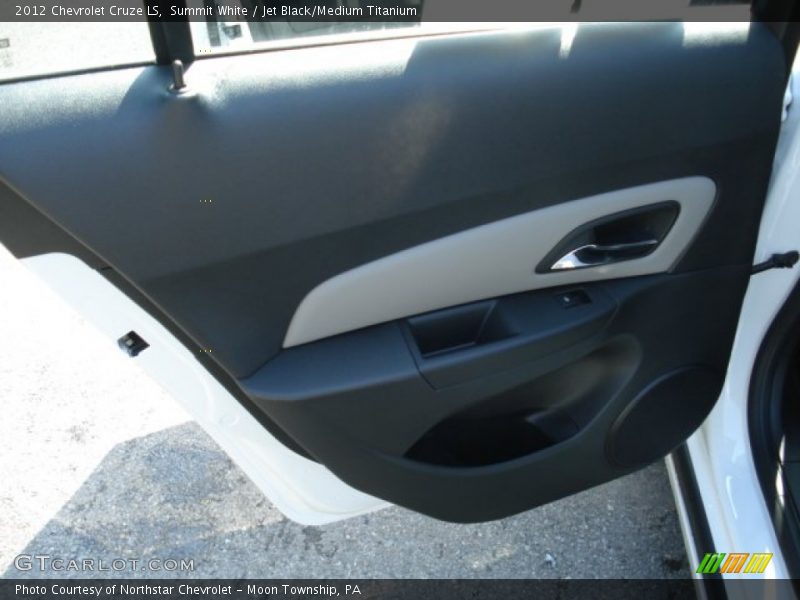 Summit White / Jet Black/Medium Titanium 2012 Chevrolet Cruze LS