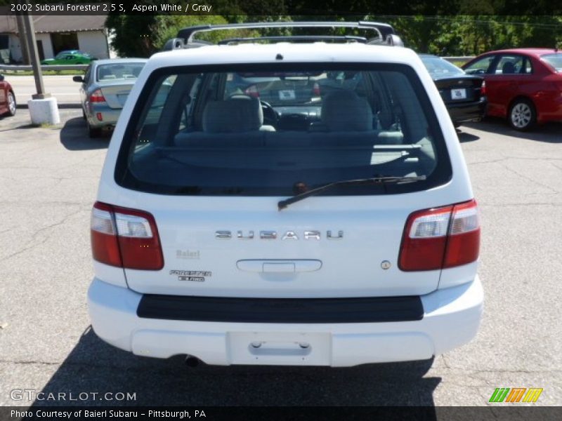 Aspen White / Gray 2002 Subaru Forester 2.5 S
