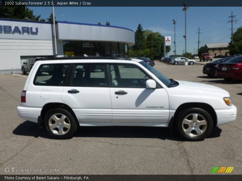 Aspen White / Gray 2002 Subaru Forester 2.5 S