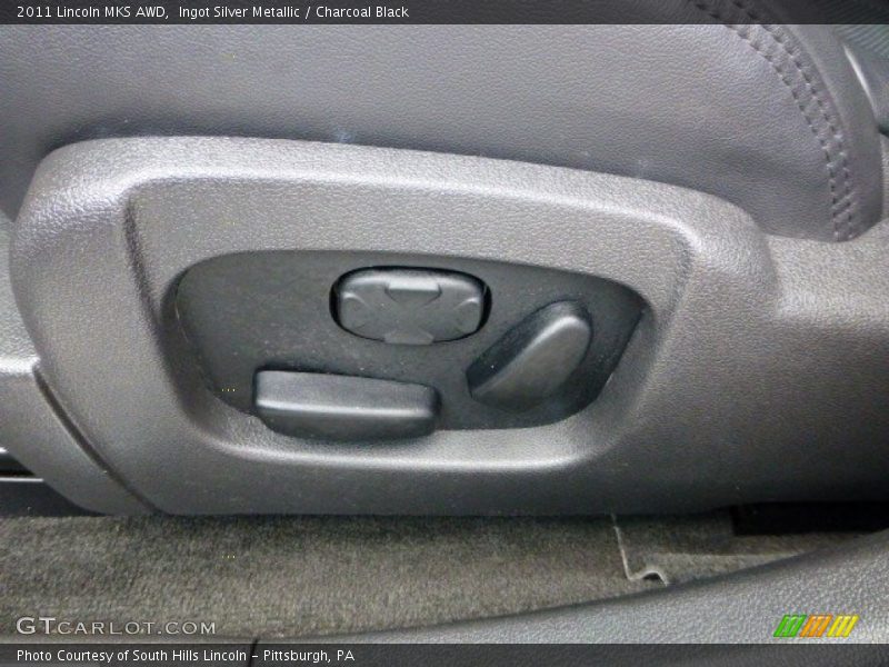 Controls of 2011 MKS AWD