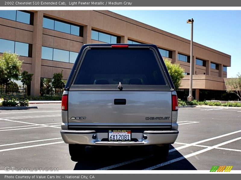 Light Pewter Metallic / Medium Gray 2002 Chevrolet S10 Extended Cab
