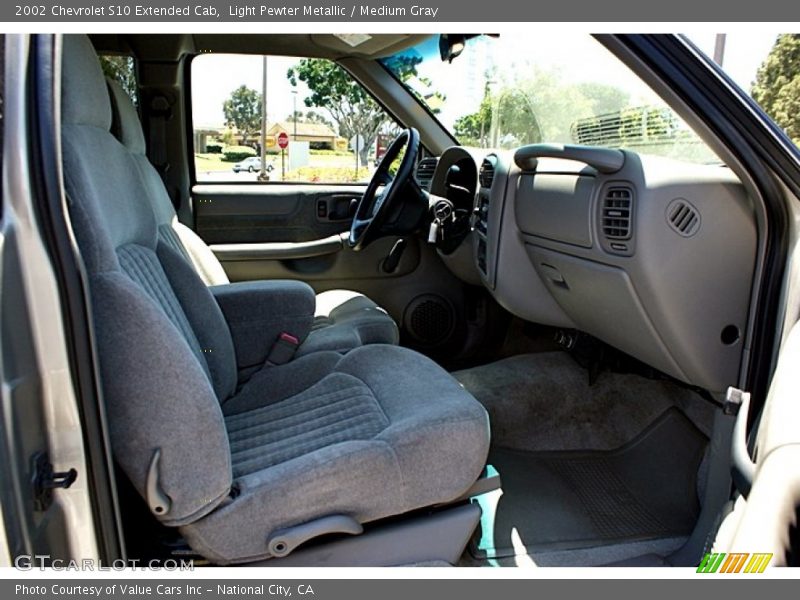 Light Pewter Metallic / Medium Gray 2002 Chevrolet S10 Extended Cab