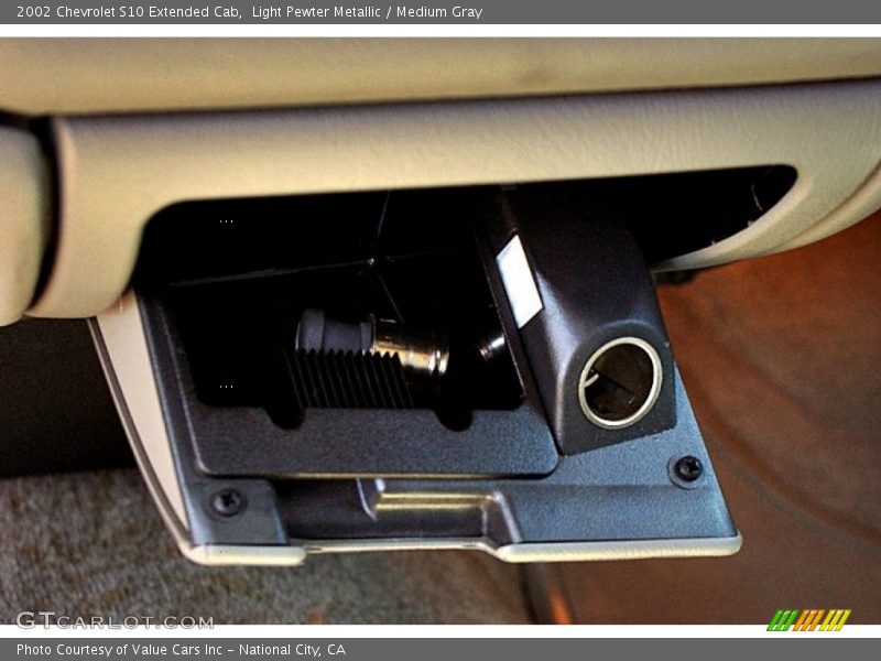 Light Pewter Metallic / Medium Gray 2002 Chevrolet S10 Extended Cab