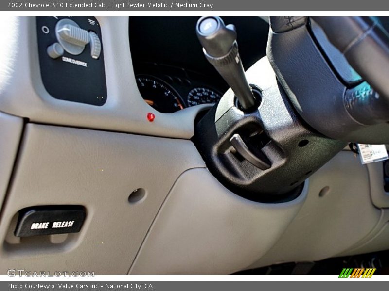 Light Pewter Metallic / Medium Gray 2002 Chevrolet S10 Extended Cab