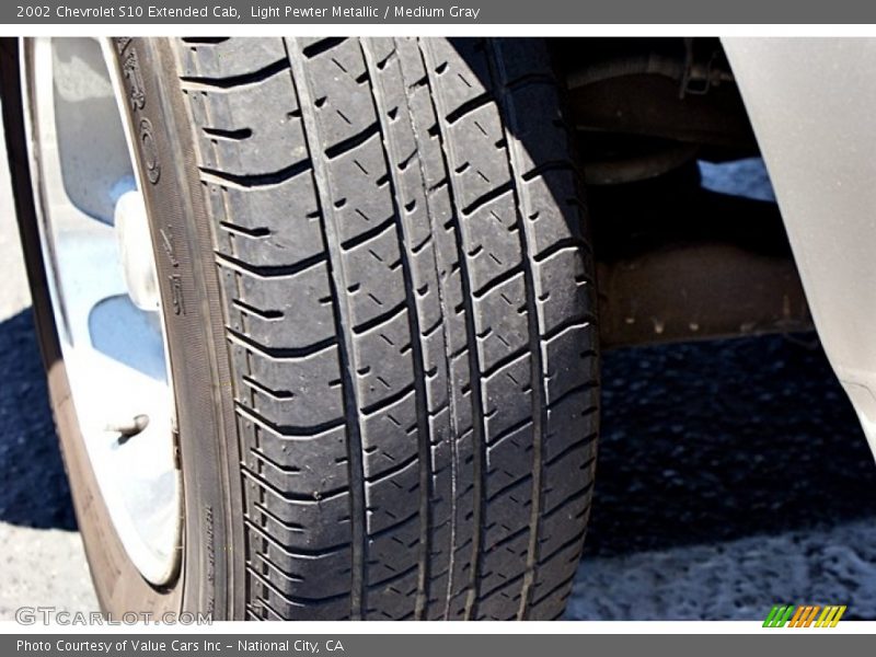 Light Pewter Metallic / Medium Gray 2002 Chevrolet S10 Extended Cab