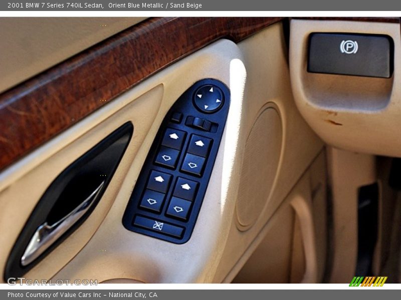 Controls of 2001 7 Series 740iL Sedan