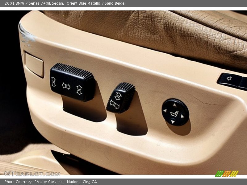 Controls of 2001 7 Series 740iL Sedan