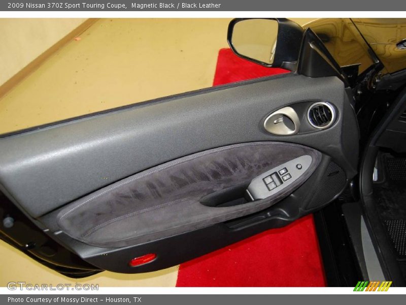 Door Panel of 2009 370Z Sport Touring Coupe