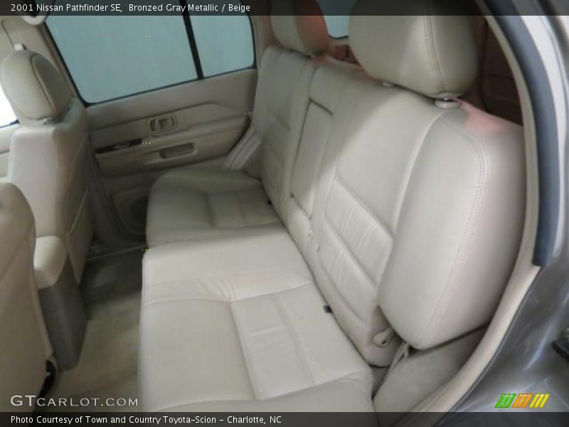 Bronzed Gray Metallic / Beige 2001 Nissan Pathfinder SE
