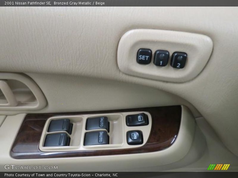 Bronzed Gray Metallic / Beige 2001 Nissan Pathfinder SE
