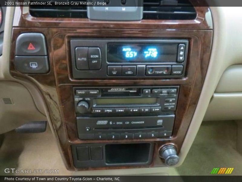 Bronzed Gray Metallic / Beige 2001 Nissan Pathfinder SE