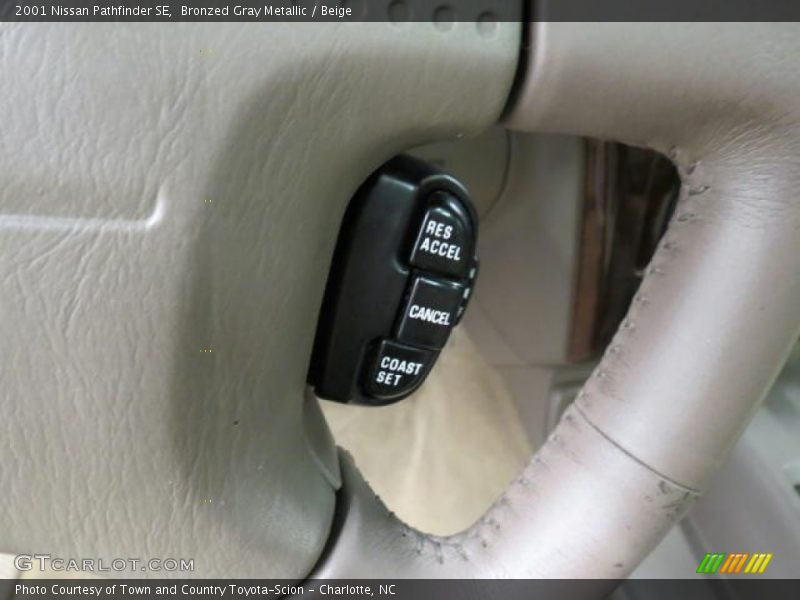 Bronzed Gray Metallic / Beige 2001 Nissan Pathfinder SE