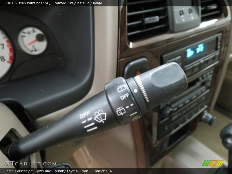 Bronzed Gray Metallic / Beige 2001 Nissan Pathfinder SE