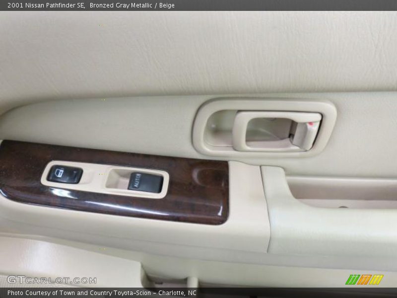 Bronzed Gray Metallic / Beige 2001 Nissan Pathfinder SE