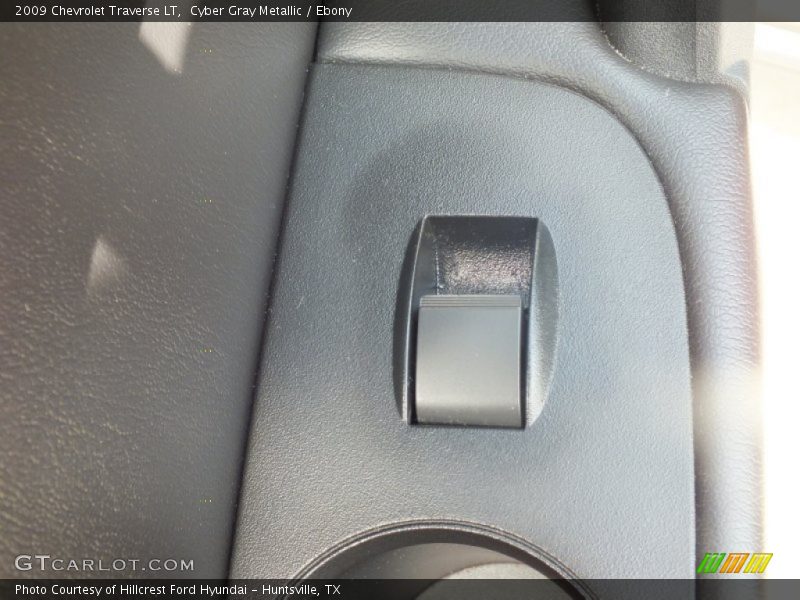 Cyber Gray Metallic / Ebony 2009 Chevrolet Traverse LT