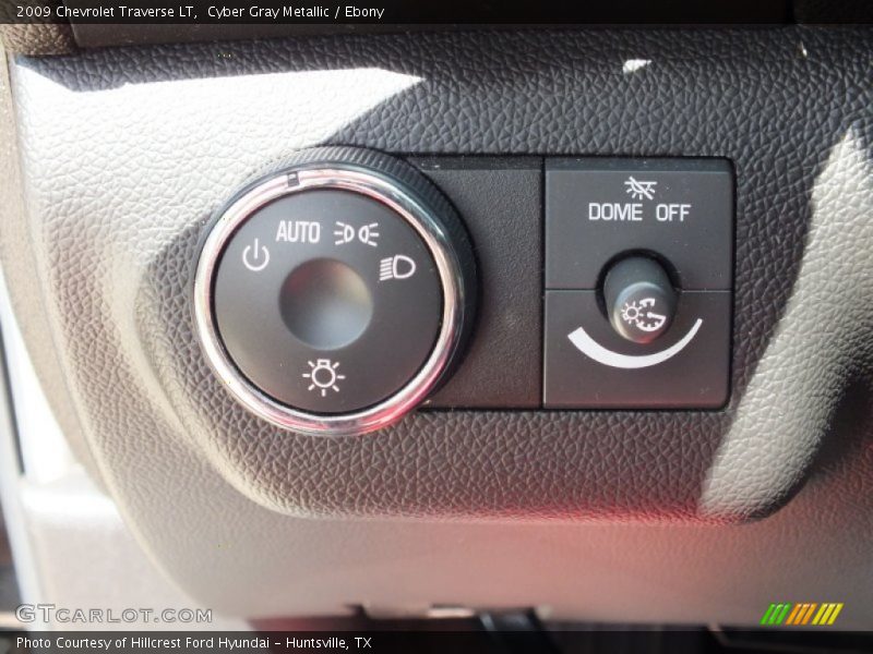 Cyber Gray Metallic / Ebony 2009 Chevrolet Traverse LT