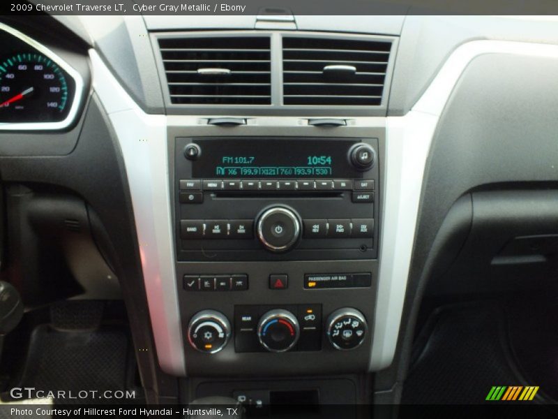 Cyber Gray Metallic / Ebony 2009 Chevrolet Traverse LT