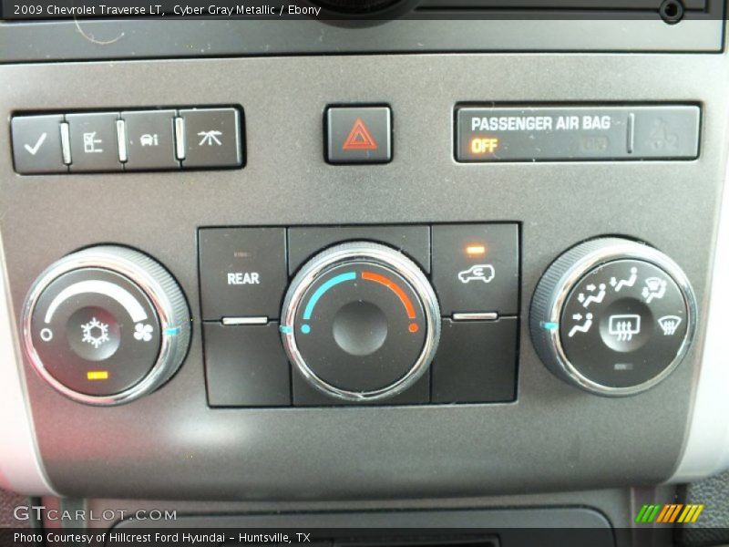 Cyber Gray Metallic / Ebony 2009 Chevrolet Traverse LT