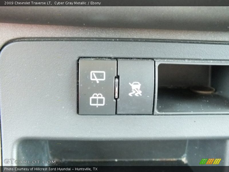 Cyber Gray Metallic / Ebony 2009 Chevrolet Traverse LT