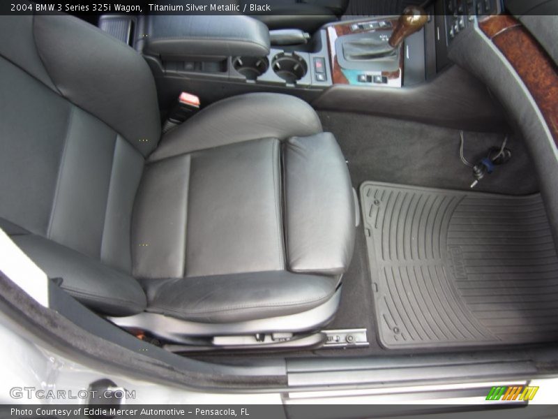 Front Seat of 2004 3 Series 325i Wagon