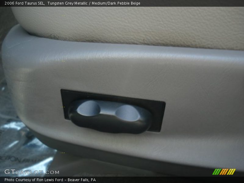 Tungsten Grey Metallic / Medium/Dark Pebble Beige 2006 Ford Taurus SEL