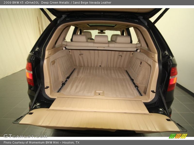  2009 X5 xDrive30i Trunk