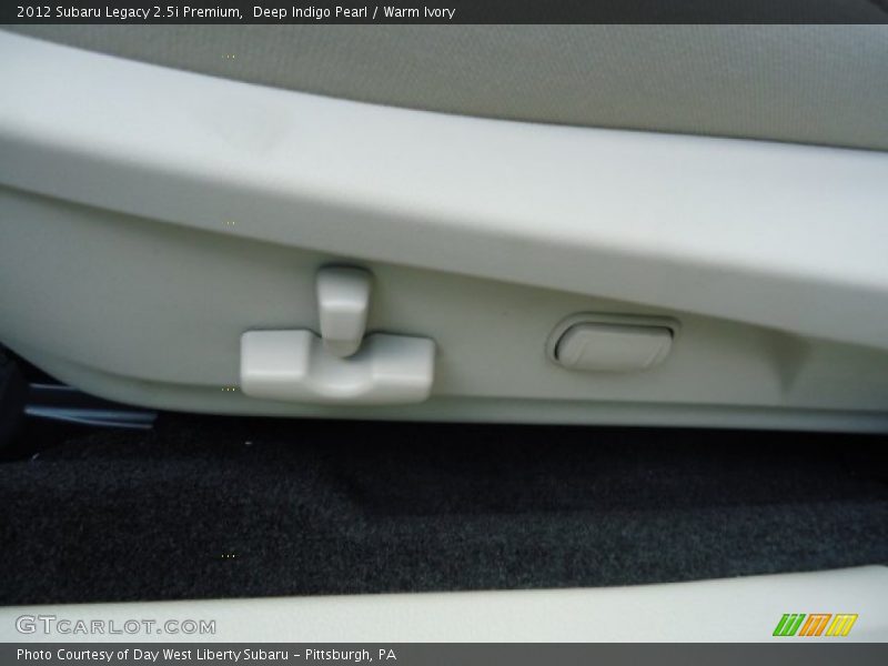 Deep Indigo Pearl / Warm Ivory 2012 Subaru Legacy 2.5i Premium