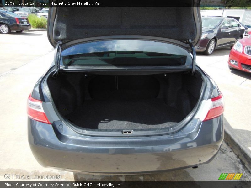 Magnetic Gray Metallic / Ash 2009 Toyota Camry LE