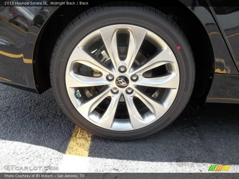 Midnight Black / Black 2013 Hyundai Sonata SE