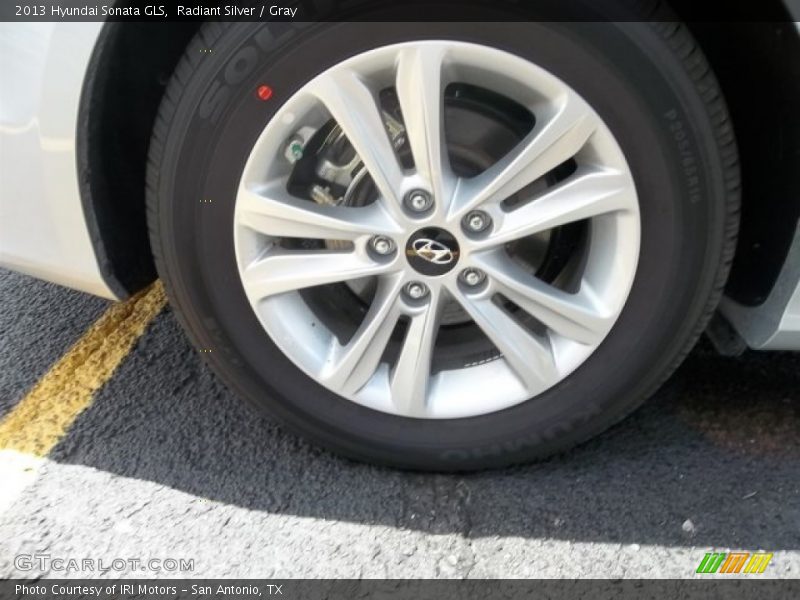 Radiant Silver / Gray 2013 Hyundai Sonata GLS