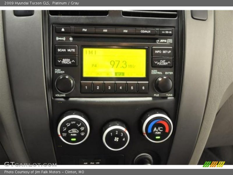 Platinum / Gray 2009 Hyundai Tucson GLS