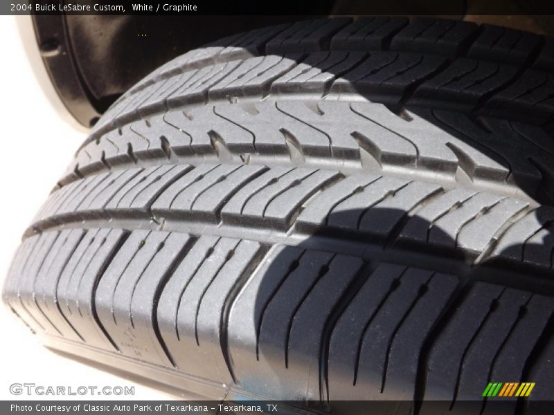 White / Graphite 2004 Buick LeSabre Custom