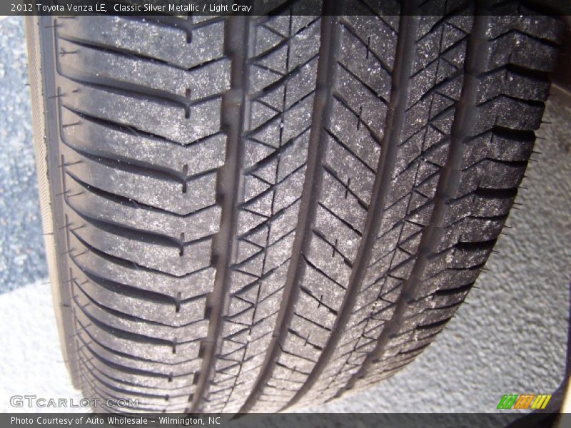 Classic Silver Metallic / Light Gray 2012 Toyota Venza LE
