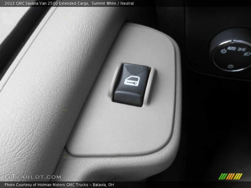 Summit White / Neutral 2013 GMC Savana Van 2500 Extended Cargo
