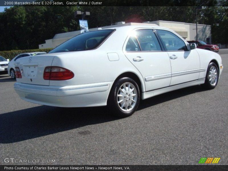 Glacier White / Oyster 2000 Mercedes-Benz E 320 Sedan