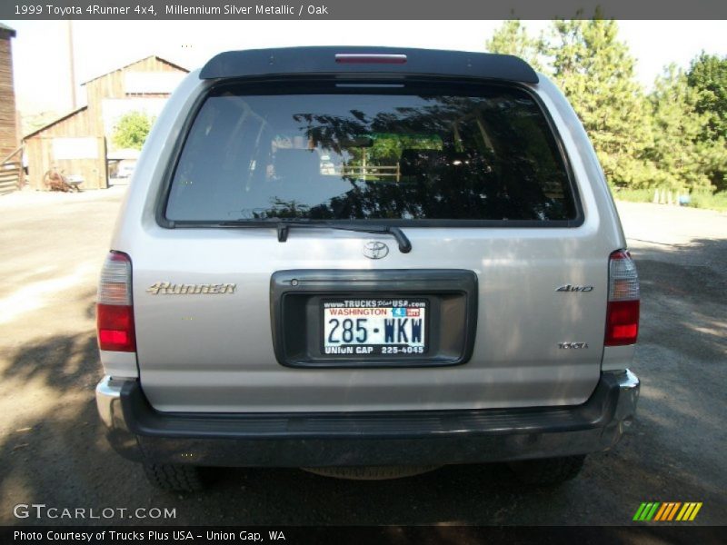 Millennium Silver Metallic / Oak 1999 Toyota 4Runner 4x4