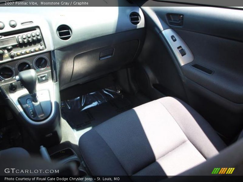 Moonstone Gray / Graphite 2007 Pontiac Vibe