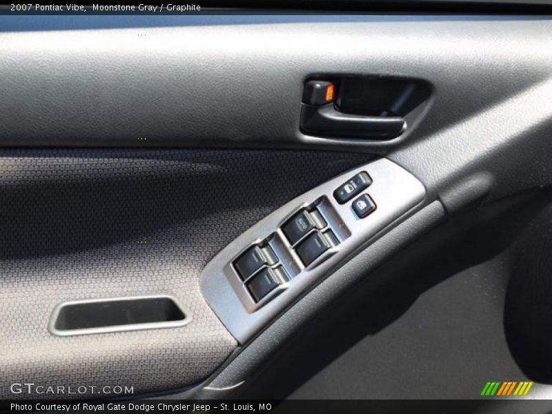 Moonstone Gray / Graphite 2007 Pontiac Vibe