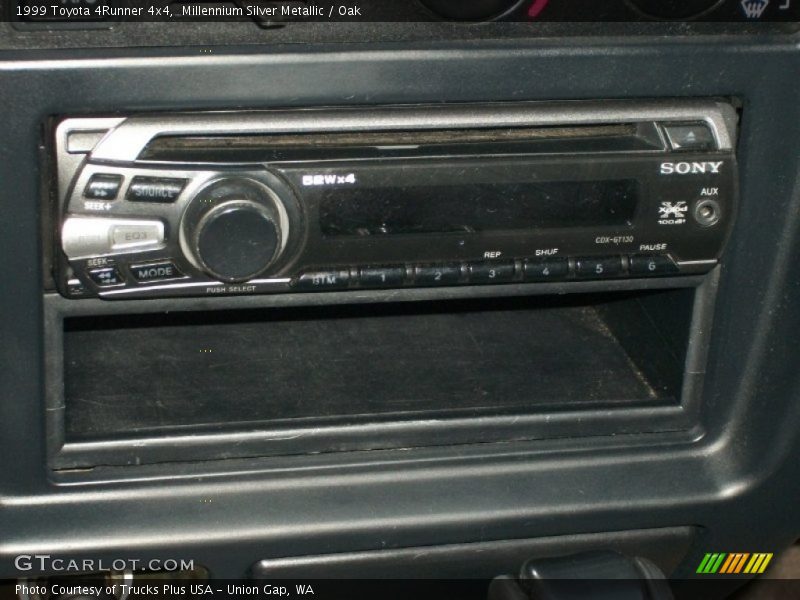 Millennium Silver Metallic / Oak 1999 Toyota 4Runner 4x4