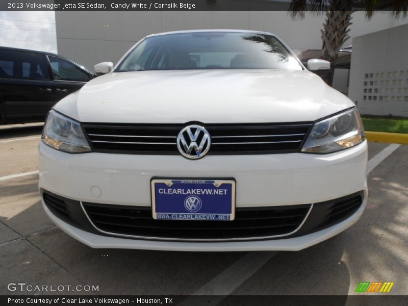 Candy White / Cornsilk Beige 2013 Volkswagen Jetta SE Sedan