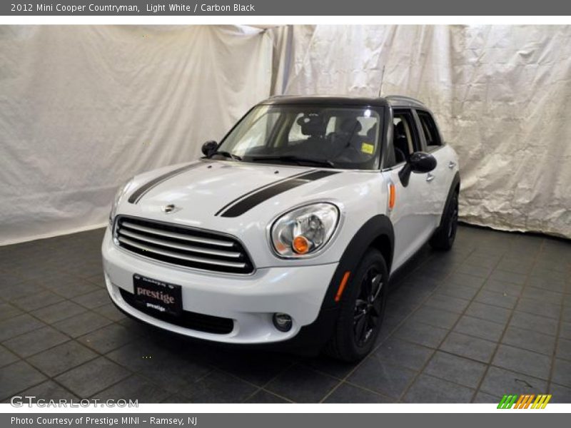 Light White / Carbon Black 2012 Mini Cooper Countryman