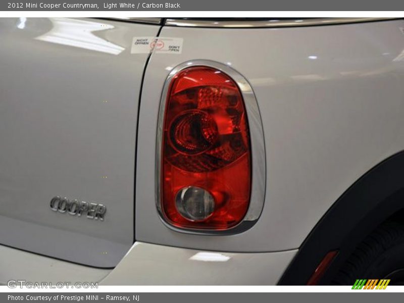 Light White / Carbon Black 2012 Mini Cooper Countryman