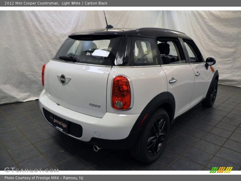 Light White / Carbon Black 2012 Mini Cooper Countryman
