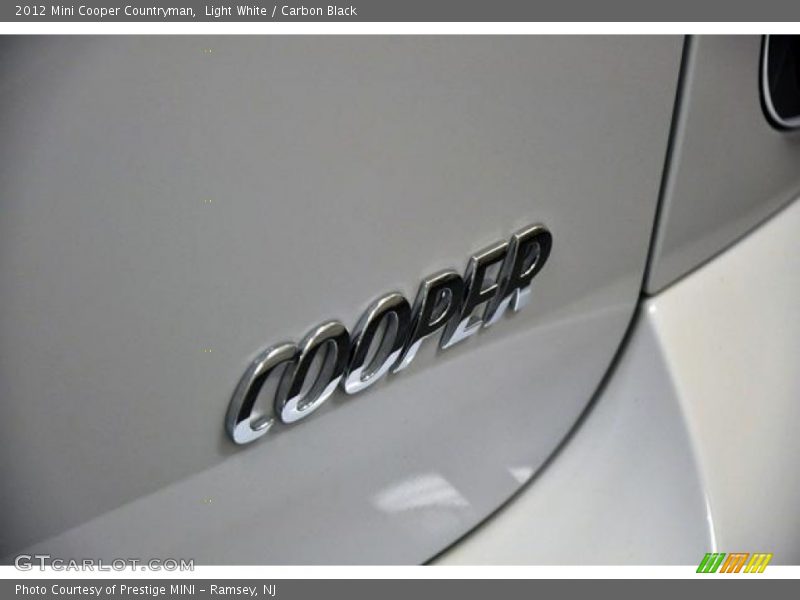 Light White / Carbon Black 2012 Mini Cooper Countryman